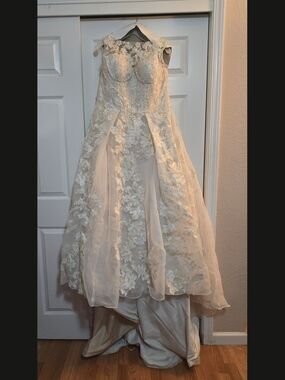 Oleg Cassini | Dresses | Oleg Cassini Nwt Ivory Beaded Lace Wedding Dress  With Pleated Skirt | Poshmark